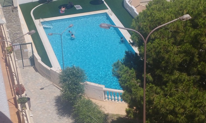 L'Albufereta Apartment | BEACHFRONT, FREE GARAGE, SWIMMING POOL, LARGE TERRACE AND WIFI 500MB
