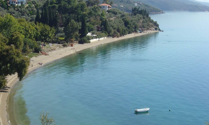 Afissos House | Beachfront Home For 8, California, Afissos