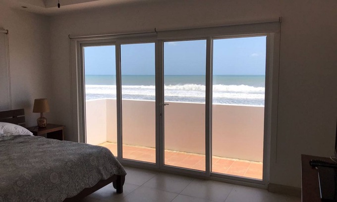 Popoyo House | Beachfront house Casa Las Margaritas, Playa Guasacate