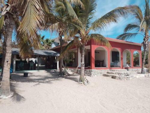 El Sargento House | Beachfront house in a beatiful n' perfect location