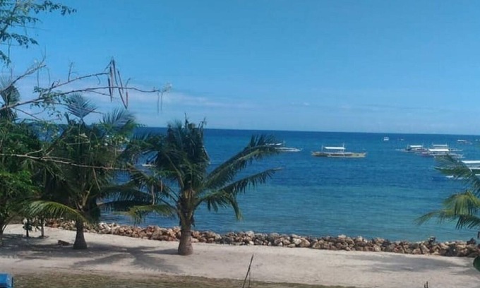 Danao House | Beachfront House Near Alona