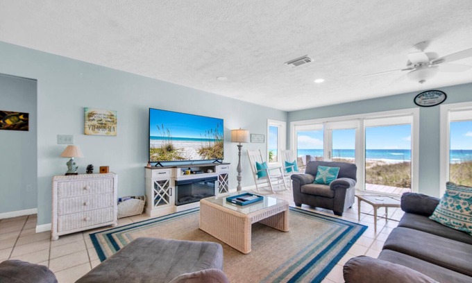West Panama City Beach House | 🏖️BeachFront-Pet Friendly-Belle's Beach House🏖️