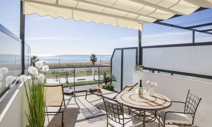 Castelldefels Apartment | Beachfront Penthouse ZE2P8