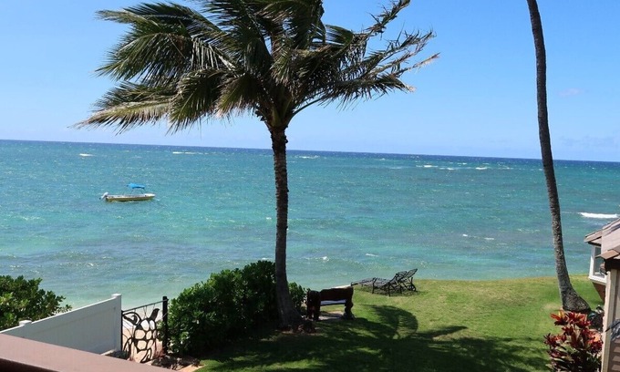 Waialua House | Beachfront private guest suite on the beautiful North Shore of Oahu