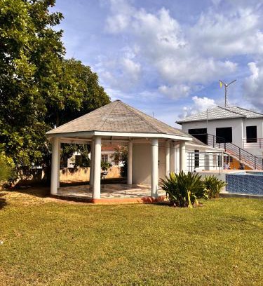 Crane corner Villa | Beachscape At Black River Ethlyn by the sea