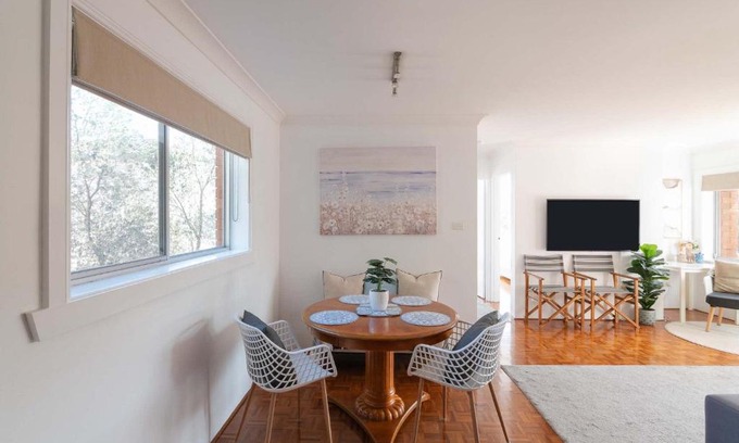 Clovelly Apartment | Beachside Clovelly Living w Parking 50m to Beach