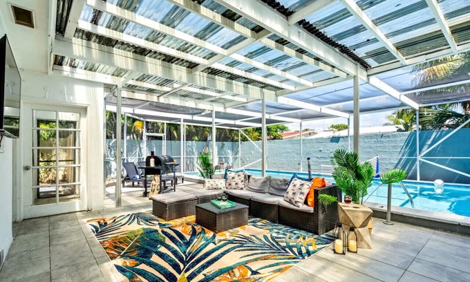 Lantana House | Beachside Escape : Poolhouse w/Game Room + Grill