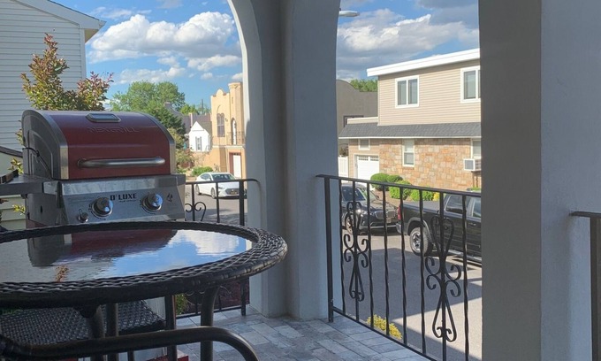 Long Beach House | Beachside luxury, completely renovated 2023