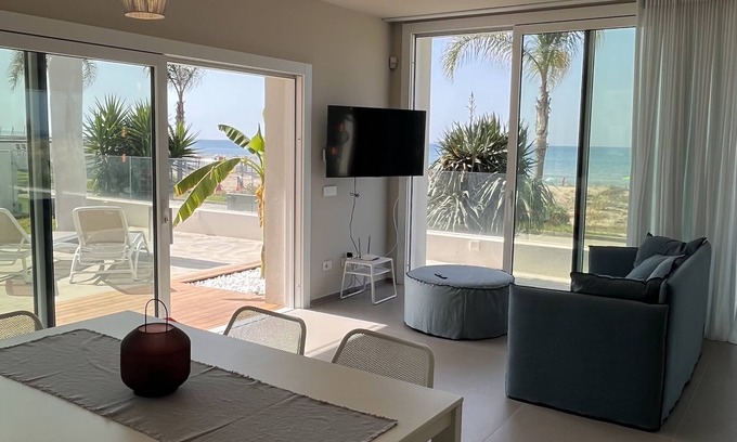Sicily South Coast House | Beachside Luxury Apartment Playa Grande