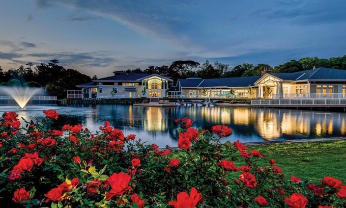 Sea Scape Villa | Beachwoods -- the premiere four-season OBX resort 3 minutes from the beach!