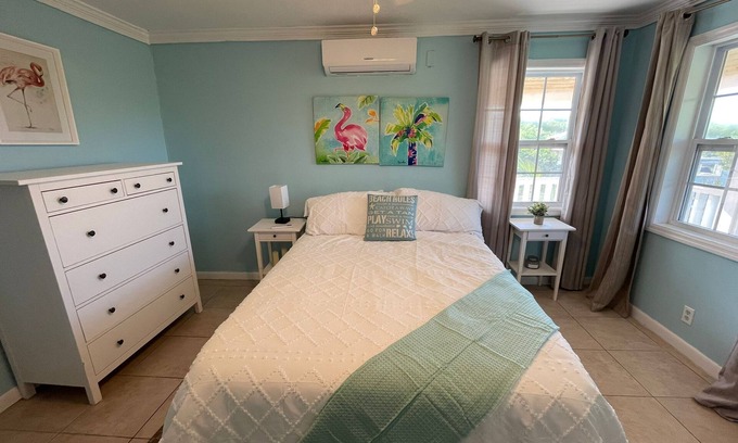 George Town Apartment | Beachy apartment a few minutes walk to multiple beaches, including Jolly Hall!