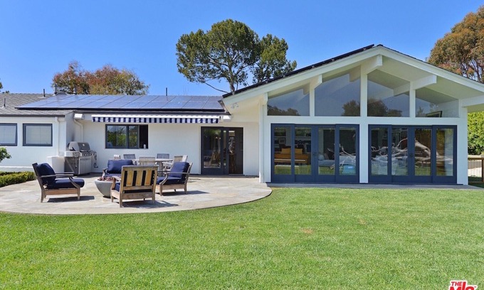 Central Malibu House | Beachy Malibu Home in Point Dume