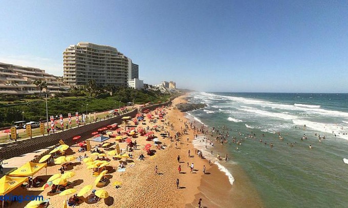 Umhlanga Apartment | Beacon Rock Apartment 208