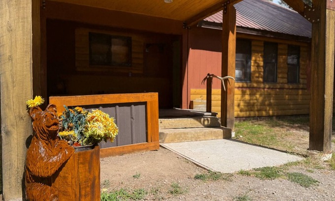 Island Park Cabin | Bears Den* 5Br, 2Ba, Pet Friendly, Wifi, Bbq Grill, 24 Miles to Yellowstone