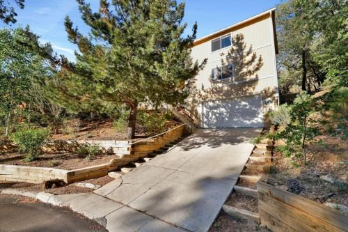 Upper Moonridge House | BearVenidos #2051 by Big Bear Vacations