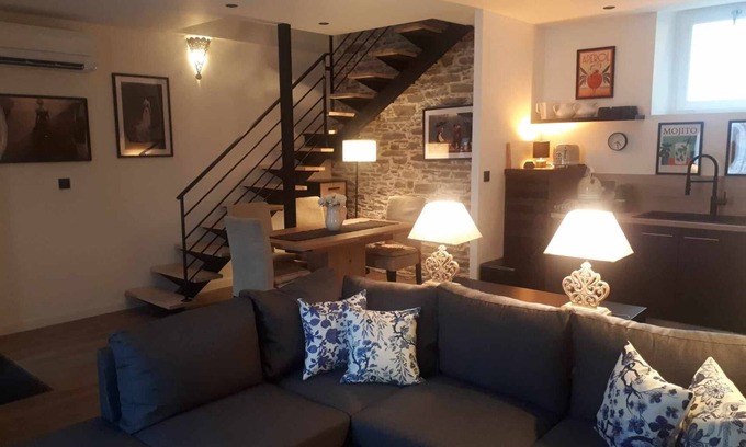 Bagneres-de-Luchon Apartment | Beau Duplex Avec Parking Entièrement Restauré, Résidence Calme et Sécurisée