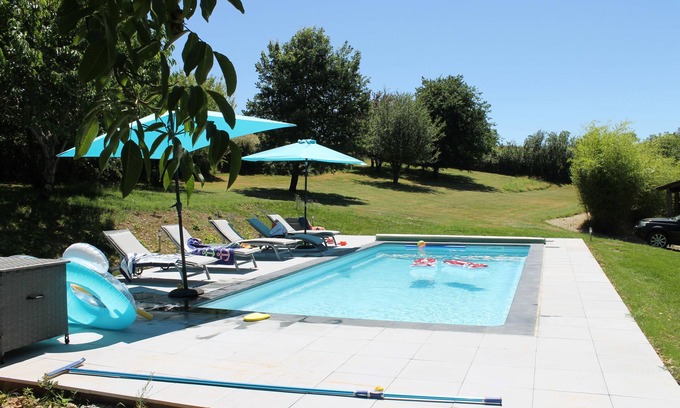 Villefranche-d'Albigeois House | Beautiful barn with pool, in the heart of the Tarn countryside