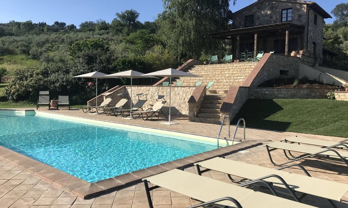 Fratta Villa | Beautifully renovated farmhouse in Umbria, pool, stunning views, sleeps 10-12