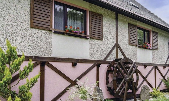 Starkov Villa | Beautiful apartment in villa for 18 people with WIFI, pool, TV, patio and pets allowed