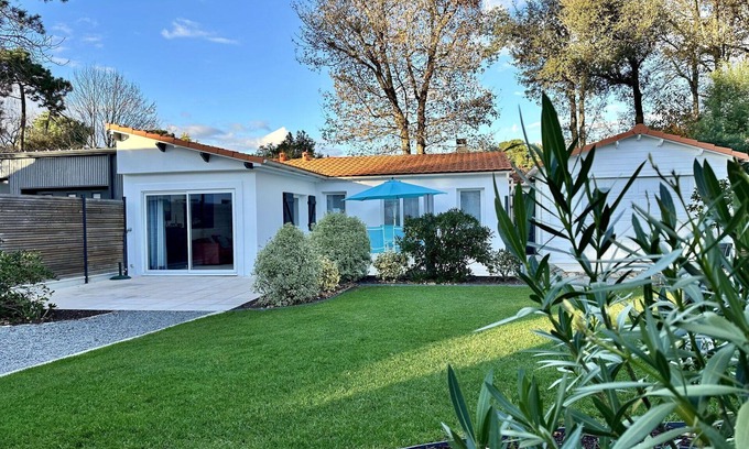 Saint-Brevin-l'Ocean House | Beautiful private villa for 4 guests with WIFI, TV and terrace