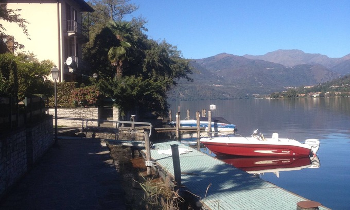 Orta San Giulio Apartment | Beautiful 100 sqm apartment with private garden directly on the lake