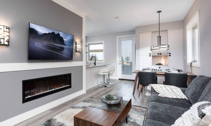 Regional District of Nanaimo Villa | Beautiful 2 bedroom long term rental Oct-May