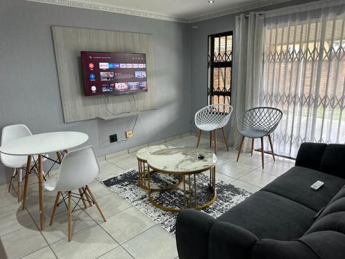 Richards Bay Apartment | Beautiful 2 bedroom apartment In Richard's bay