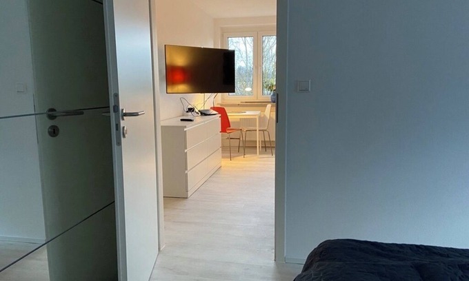 Sindelfingen Apartment | Beautiful 2-room top floor apartment (southbalcony/elevator/underground parking)