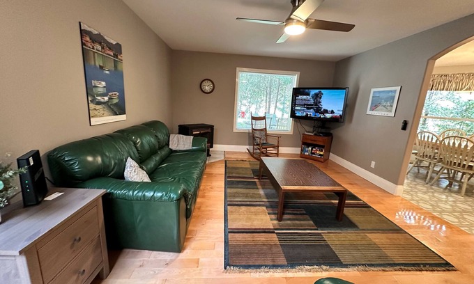 Swansea Point House | Beautiful 3 Bedroom, 2 Bath, Large private lot that backs onto Hummingbird Creek