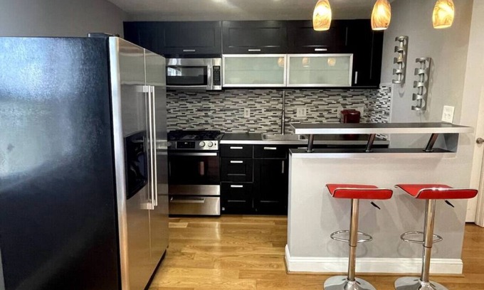 Washington Highlands House | Beautiful 3bd House w/King Bed (3BDR + 1.5 BA)