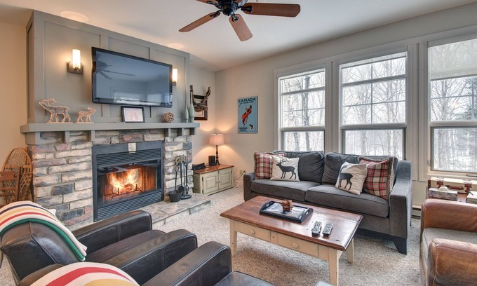 Tremblant-Les-Eaux Condo | Beautiful 3BR a short walk from Tremblant resort
