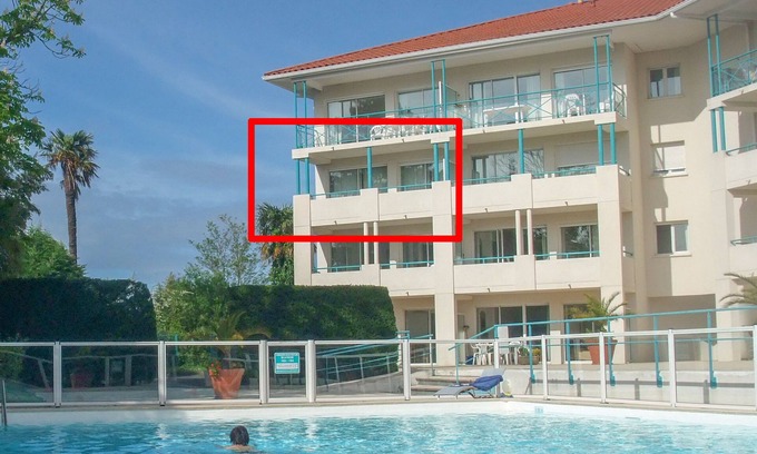 Ciboure Apartment | Beautiful 4-person apartment facing the golf course, with swimming pool and 2 terraces