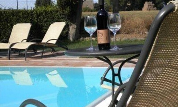 Colle di Val d'Elsa House | Beautiful apartment in villa for 2 guests with pool, TV, patio, pets allowed and parking