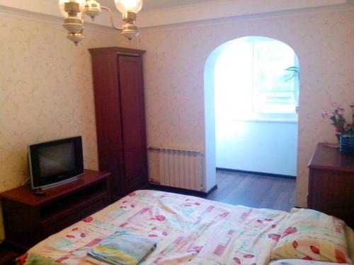 Dniprovs'kyi District Apartment | Beautiful and comfortable 2 rooms apartment