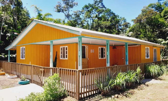 Morretes House | Beautiful and Cozy House Surrounded by Nature