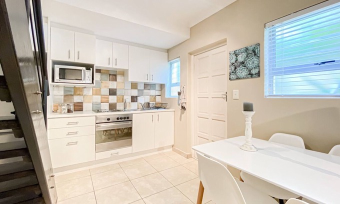 West Beach Cottage | Beautiful and funky fully furnished cottage that sleeps 2