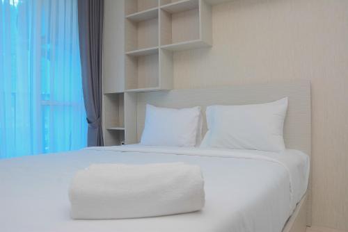 Kayu Putih Apartment | Beautiful and Relaxing Studio Tifolia Apartment By Travelio