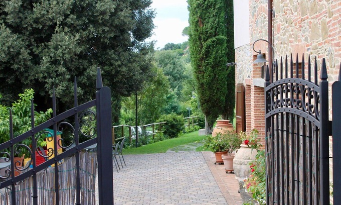 Popoltaio-Schiacciato Villa | Beautiful apartment in villa for 9 people with pool, WIFI, A/C, TV and patio