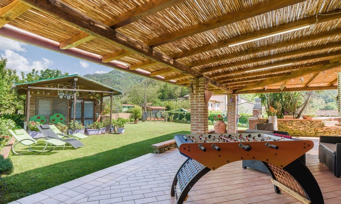 Stazzema Apartment | Beautiful apartment for 6 guests with WIFI, TV, terrace and pets allowed