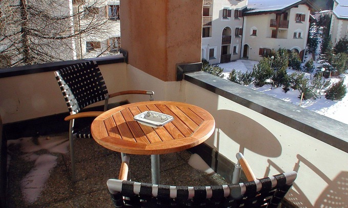 Sils-Maria Apartment | Beautiful apartment for 6 people with WIFI, TV, balcony and pets allowed