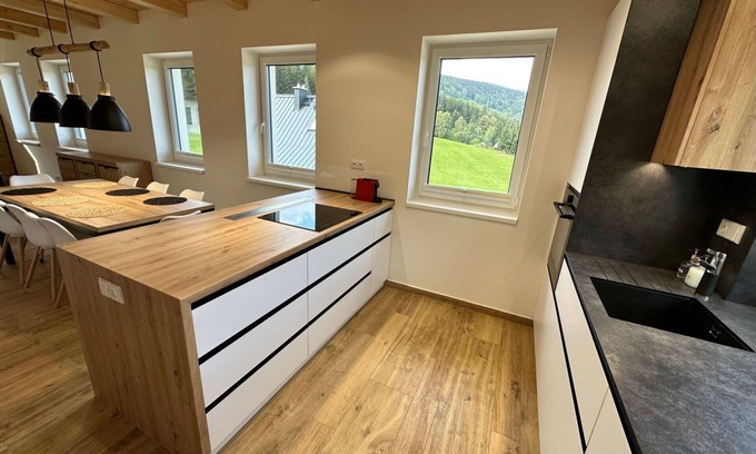 Smrzovka Apartment | Beautiful apartment for 8 guests with WIFI, TV and terrace