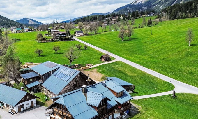 Ramsau am Dachstein Villa | Beautiful apartment in villa for 3 people with WIFI, TV, balcony and pets allowed