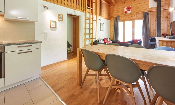 Heremence Apartment | Beautiful apartment for 8 guests with WIFI, TV, balcony and pets allowed