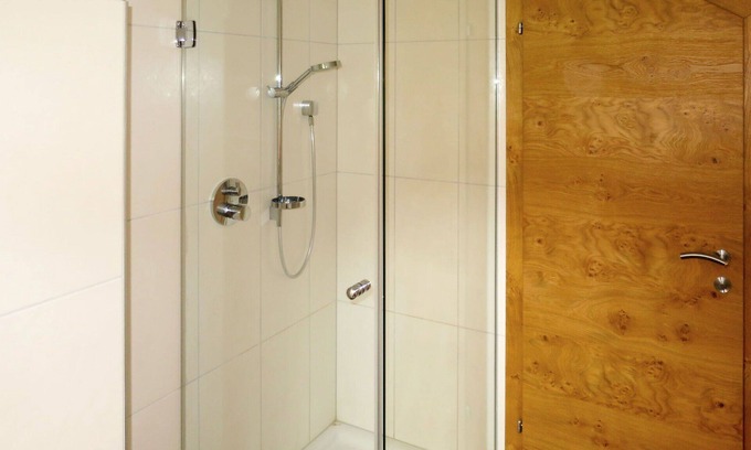 Oberwang Villa | Beautiful apartment in villa for 6 guests with WIFI, TV and balcony