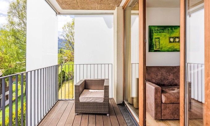 Aufhausen Apartment | Beautiful apartment for 4 guests with WIFI, TV, balcony, pets allowed and parking