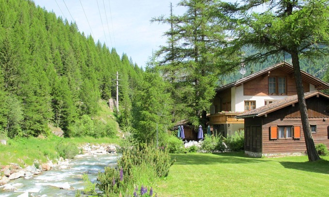 Saas-Balen House | Beautiful apartment in villa for 6 people with WIFI, TV, patio, pets allowed and parking