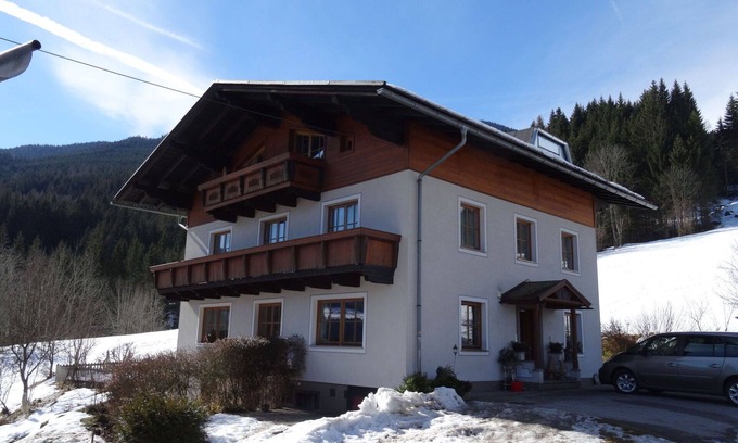 Huettau Apartment | Beautiful apartment for 6 people with TV and balcony