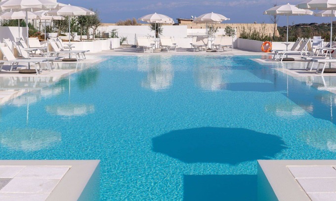 La Pelosa Apartment | Beautiful apartment for 4 guests with A/C, pool, WIFI, TV, terrace, pets allowed and parking