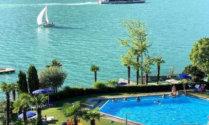 Bigogno Apartment | Beautiful apartment for 4 people with WIFI, pool, A/C, TV, balcony and panoramic view
