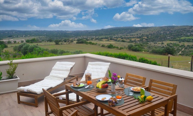 San Corrado di Fuori Apartment | Beautiful apartment for 4 guests with WIFI, A/C, TV and terrace